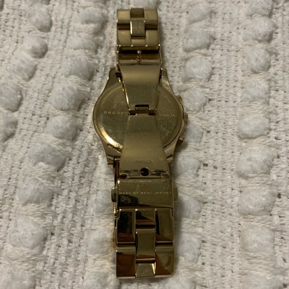 Marc Jacobs Gold Watch - Picture 7 of 8